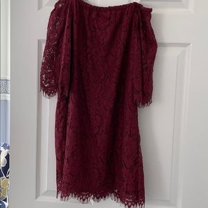 Off shoulder lace dress